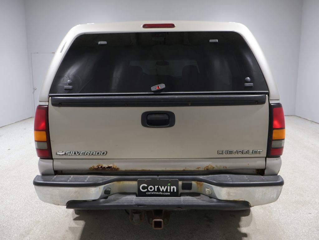 Used 2006 GMC Sierra 1500 SLE w/ Light Duty Power Package image 3