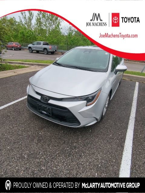 Used 2024 Toyota Corolla LE w/ LE Premium Package FWD image 1