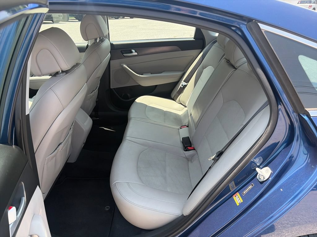 Used 2015 Hyundai Sonata Sport w/ Option Group 03 FWD image 24