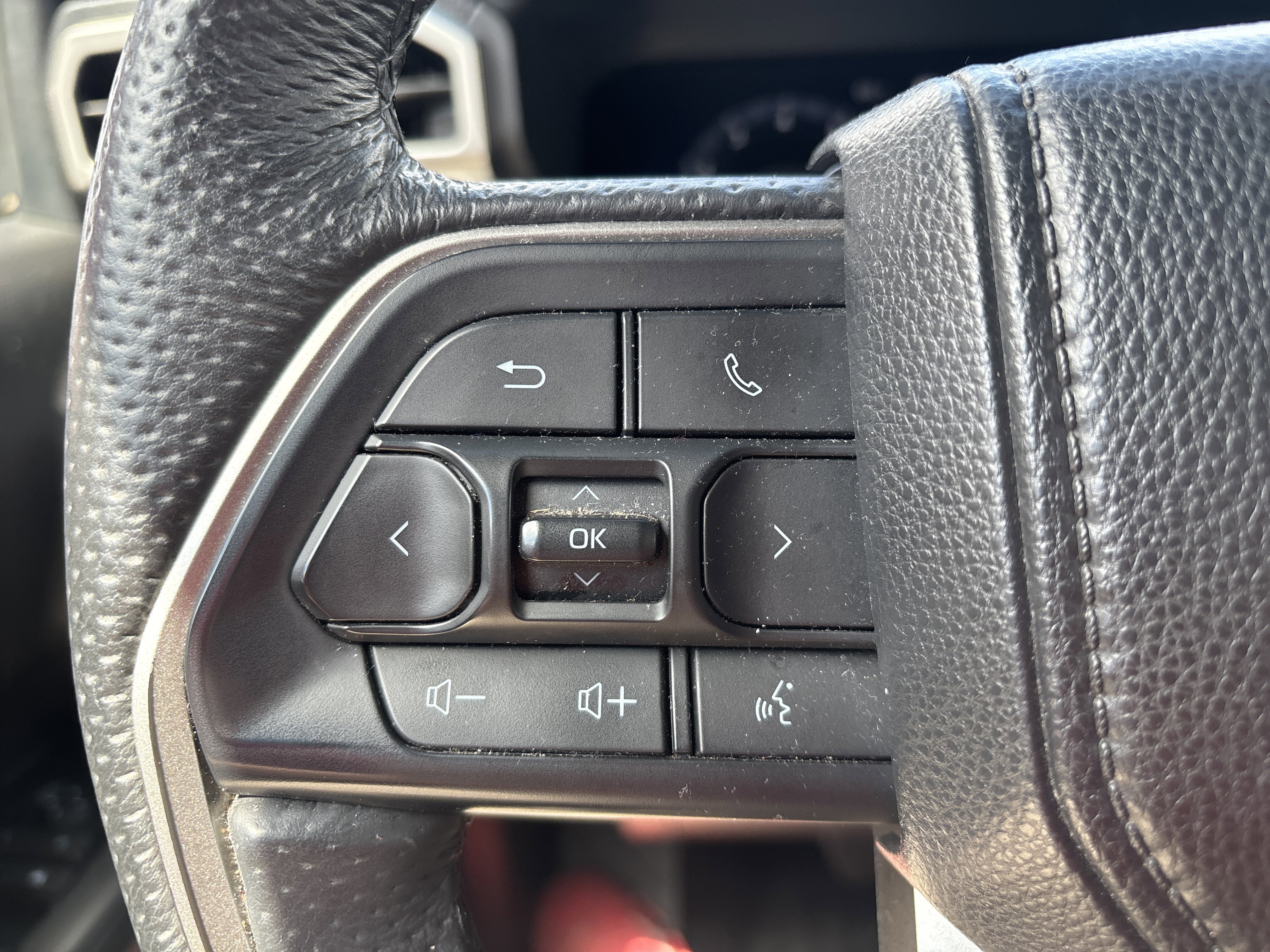 Certified 2024 Toyota Tacoma Limited w/ Limited Package (LT) AWD/4WD image 18