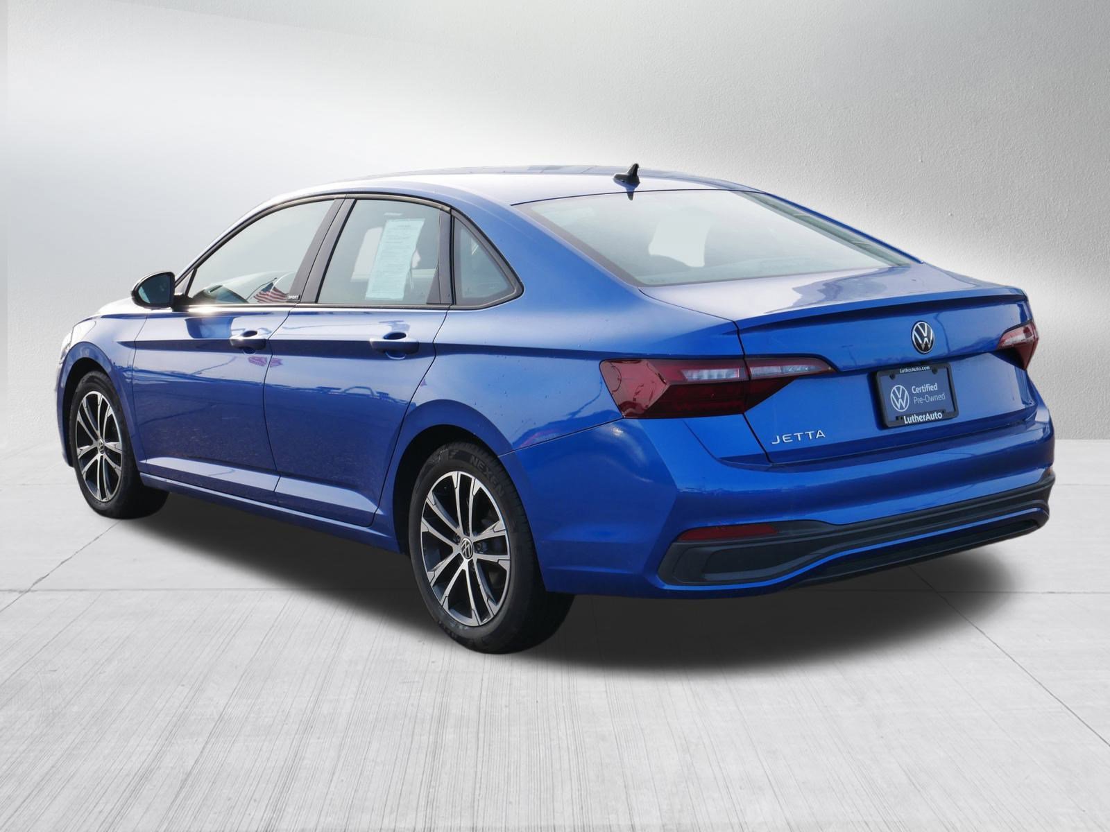 Certified 2024 Volkswagen Jetta Sport image 5