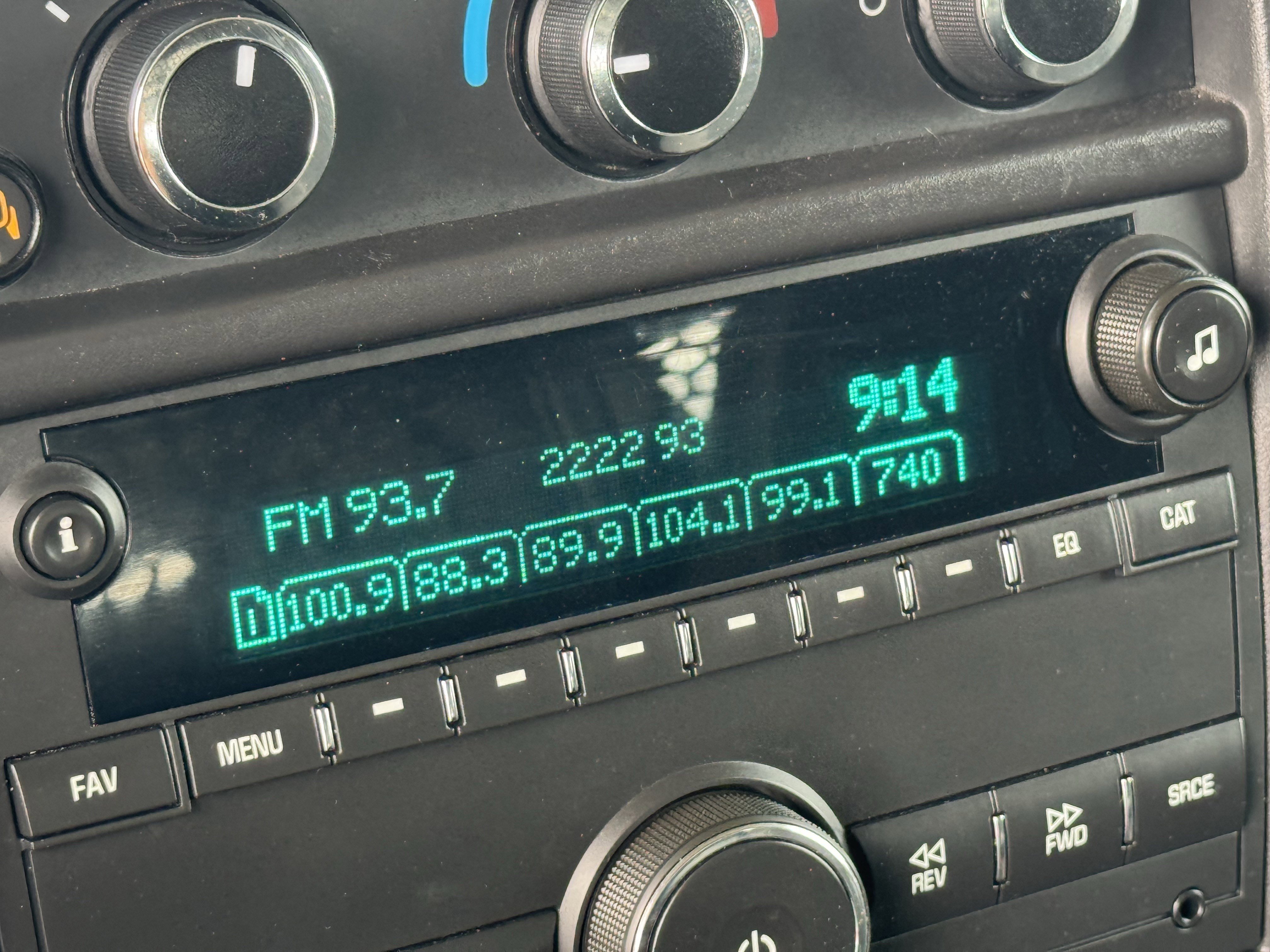 Used 2024 Chevrolet Express 2500 w/ Driver Convenience Package RWD image 18