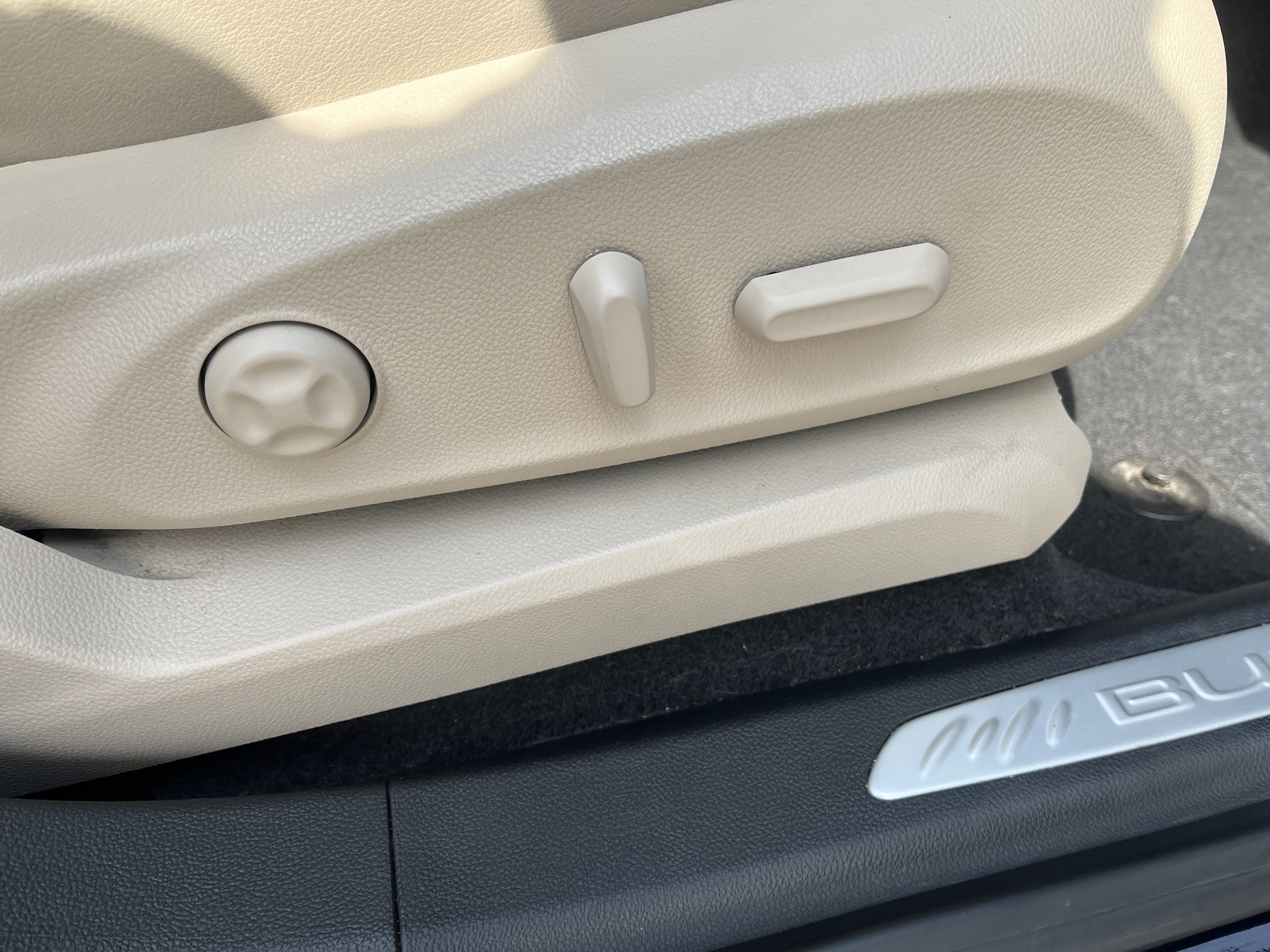 Used 2020 Buick Envision Preferred image 16