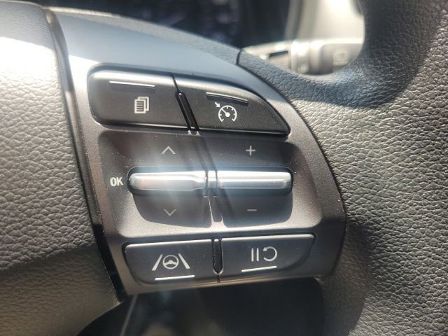 Used 2023 Hyundai Kona SEL image 36