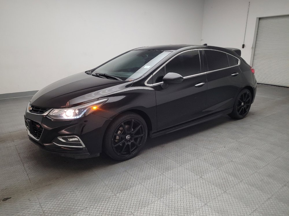 Used 2017 Chevrolet Cruze Premier FWD image 2