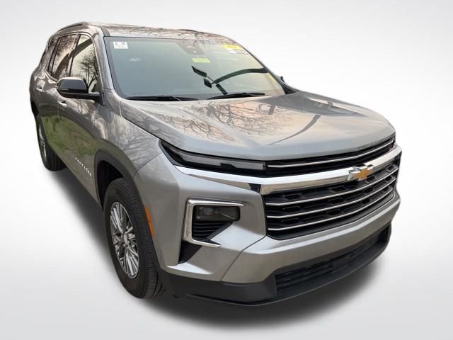 Used 2025 Chevrolet Traverse LT w/ LPO, Floor Liner Package