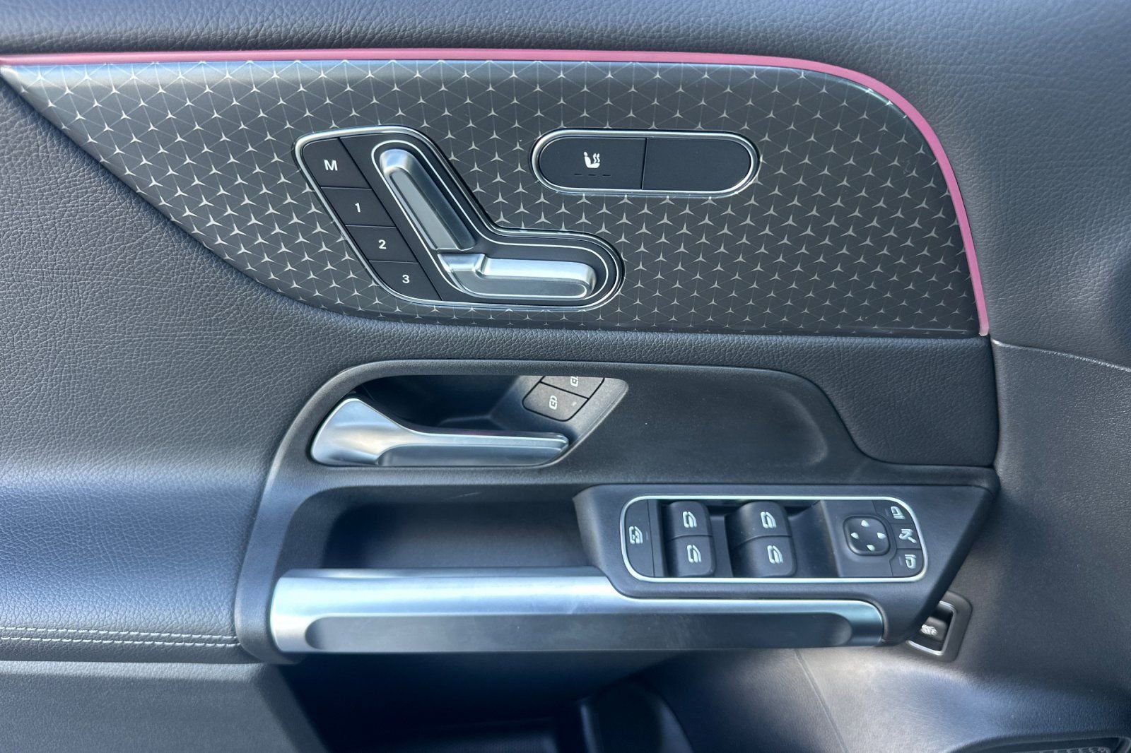 Certified 2024 Mercedes-Benz GLB 250 image 11