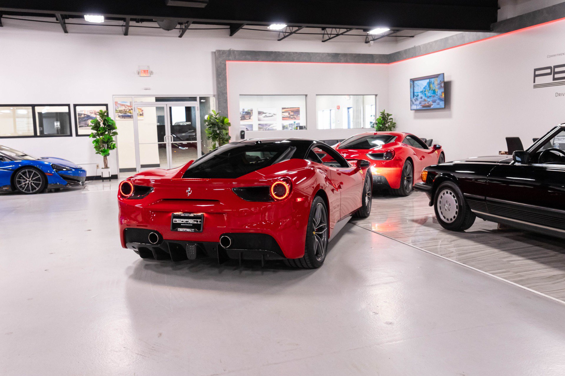 Used 2016 Ferrari 488 GTB RWD image 88