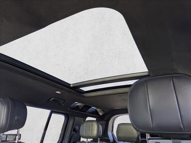 Used 2025 Land Rover Defender 110 X image 16