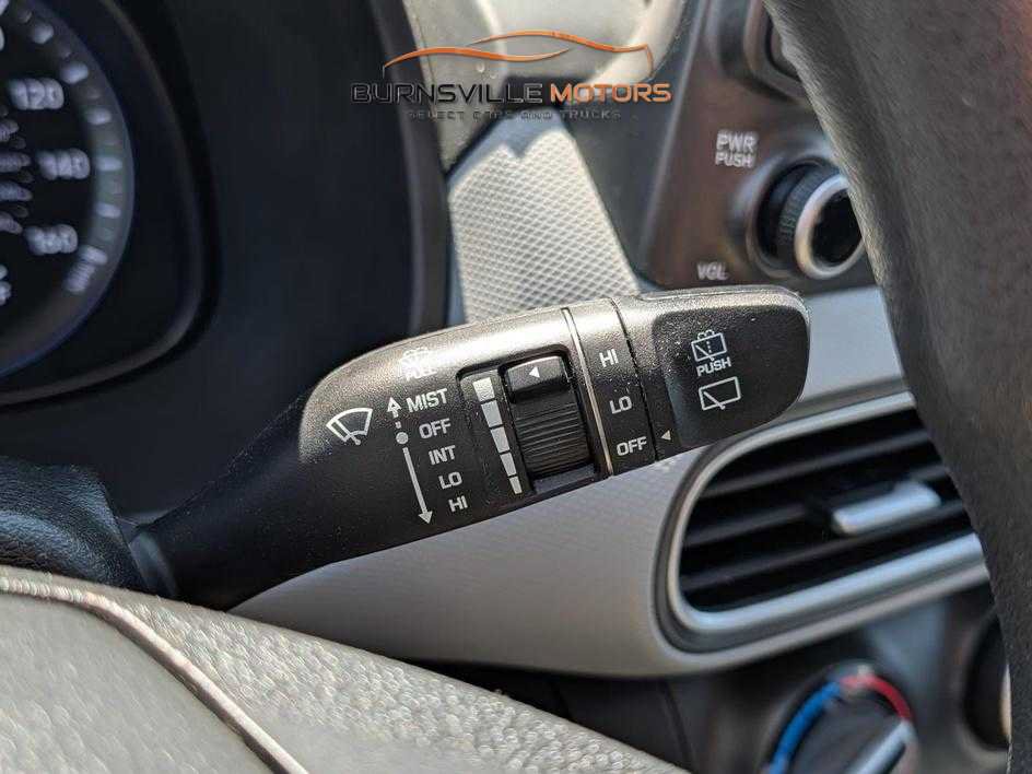 Used 2019 Hyundai Kona SE AWD/4WD image 26