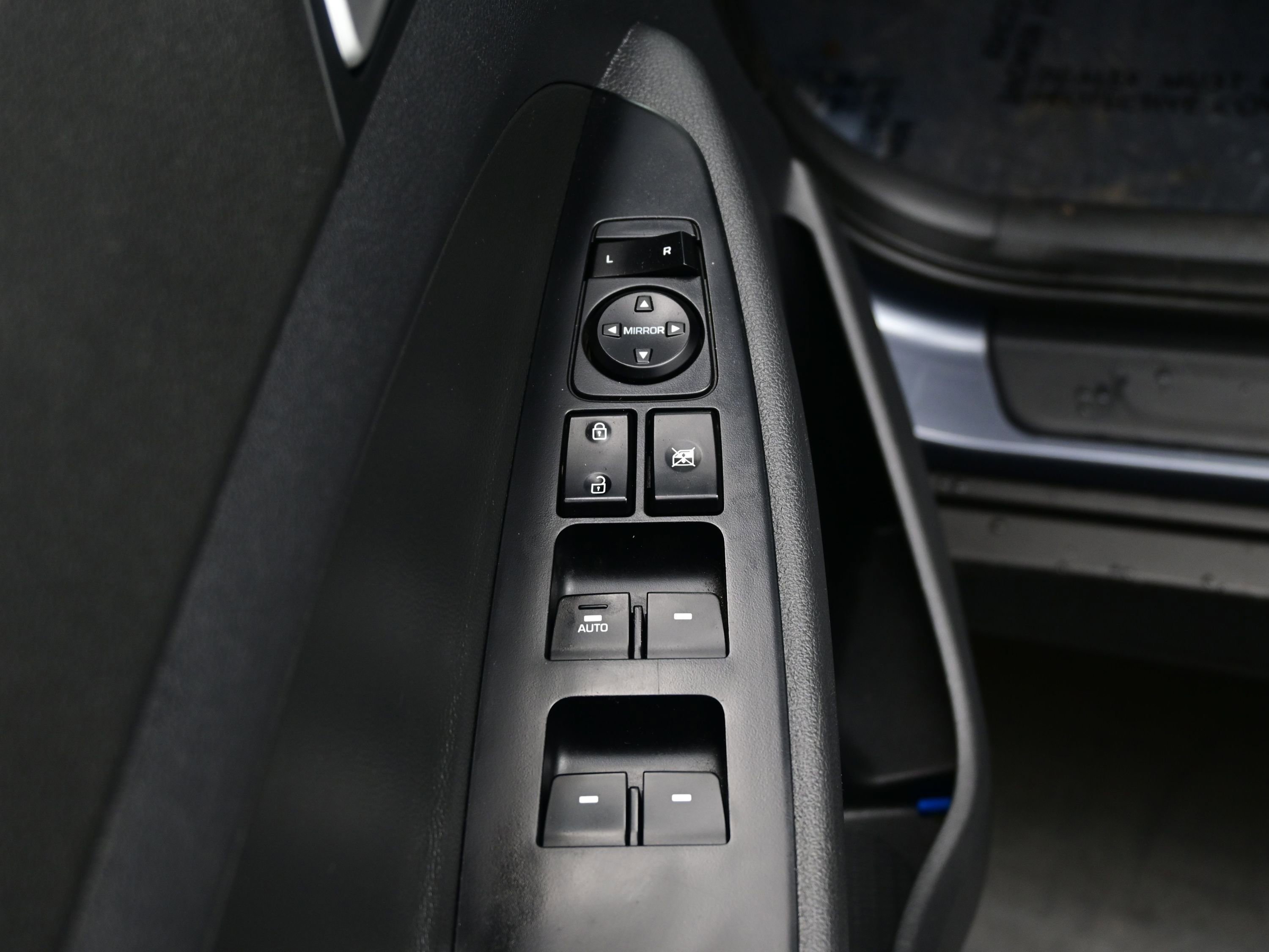 Certified 2021 Hyundai Tucson Value w/ Winter Weather Package image 10