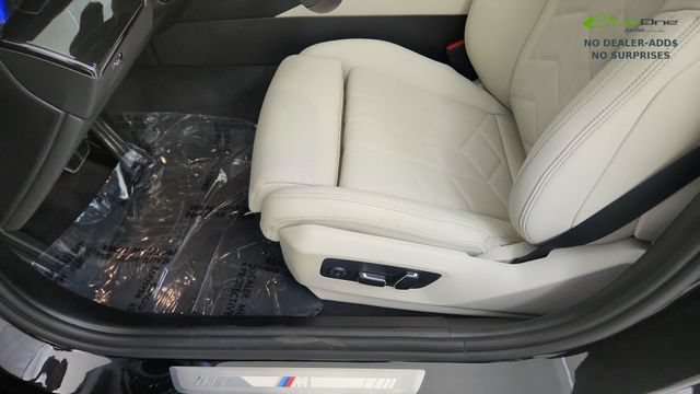 Used 2027 BMW 530i w/ M Sport Package RWD image 47