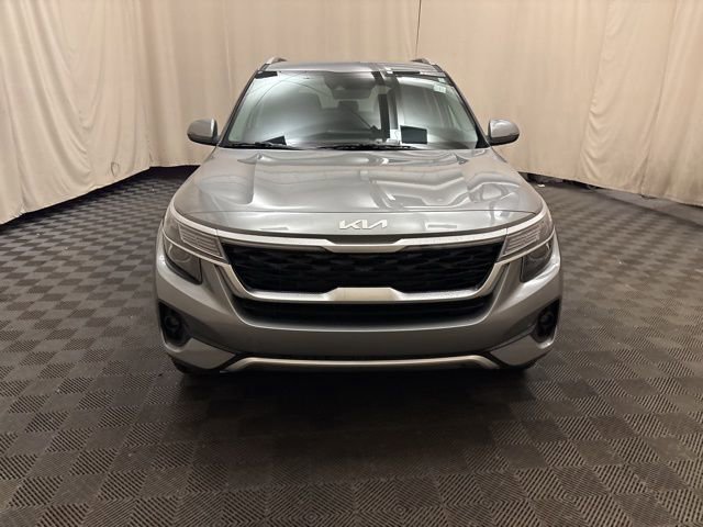 Certified 2023 Kia Seltos S image 2