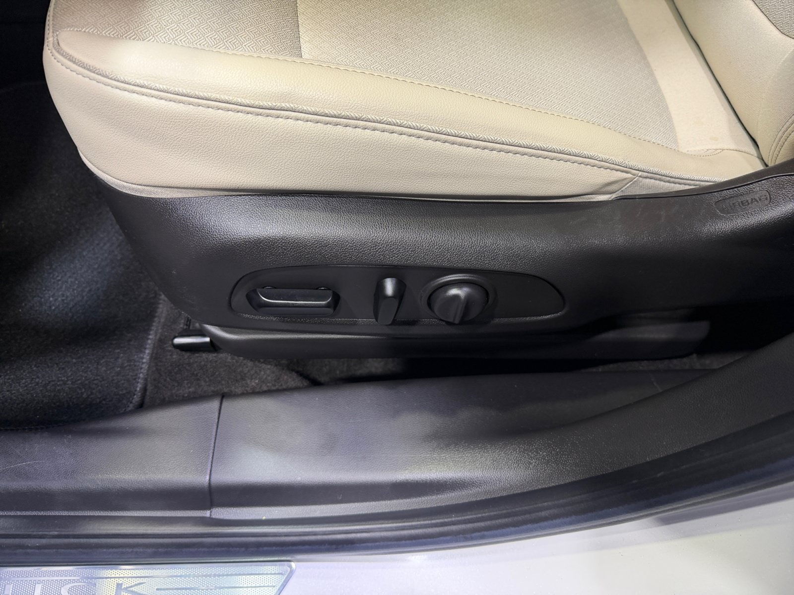 Used 2022 Buick Encore GX Select FWD image 14