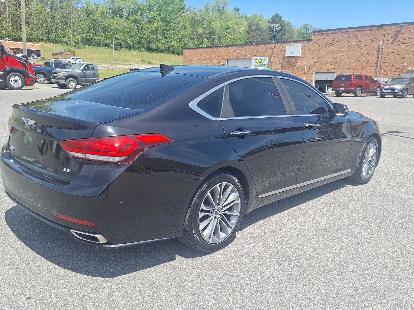 Used 2017 Genesis G80 3.8 RWD image 3