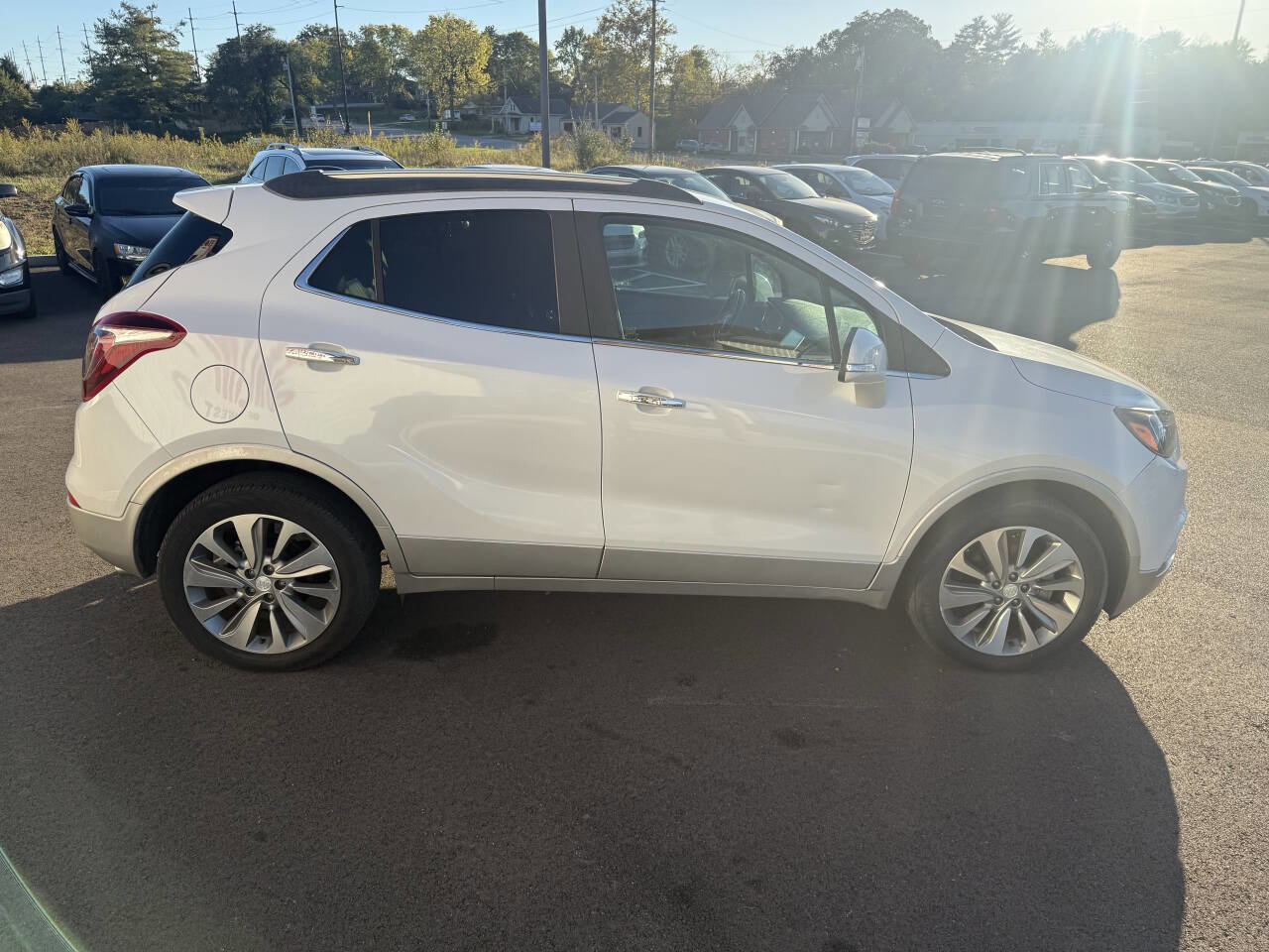 Used 2017 Buick Encore Essence FWD image 10