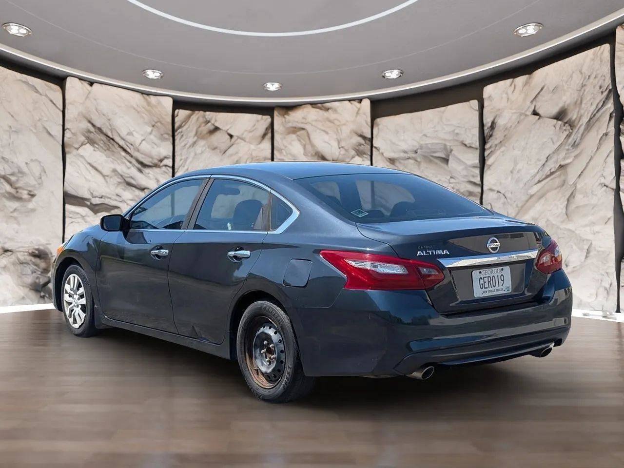 Used 2018 Nissan Altima 2.5 S w/ S Convenience Package FWD image 6