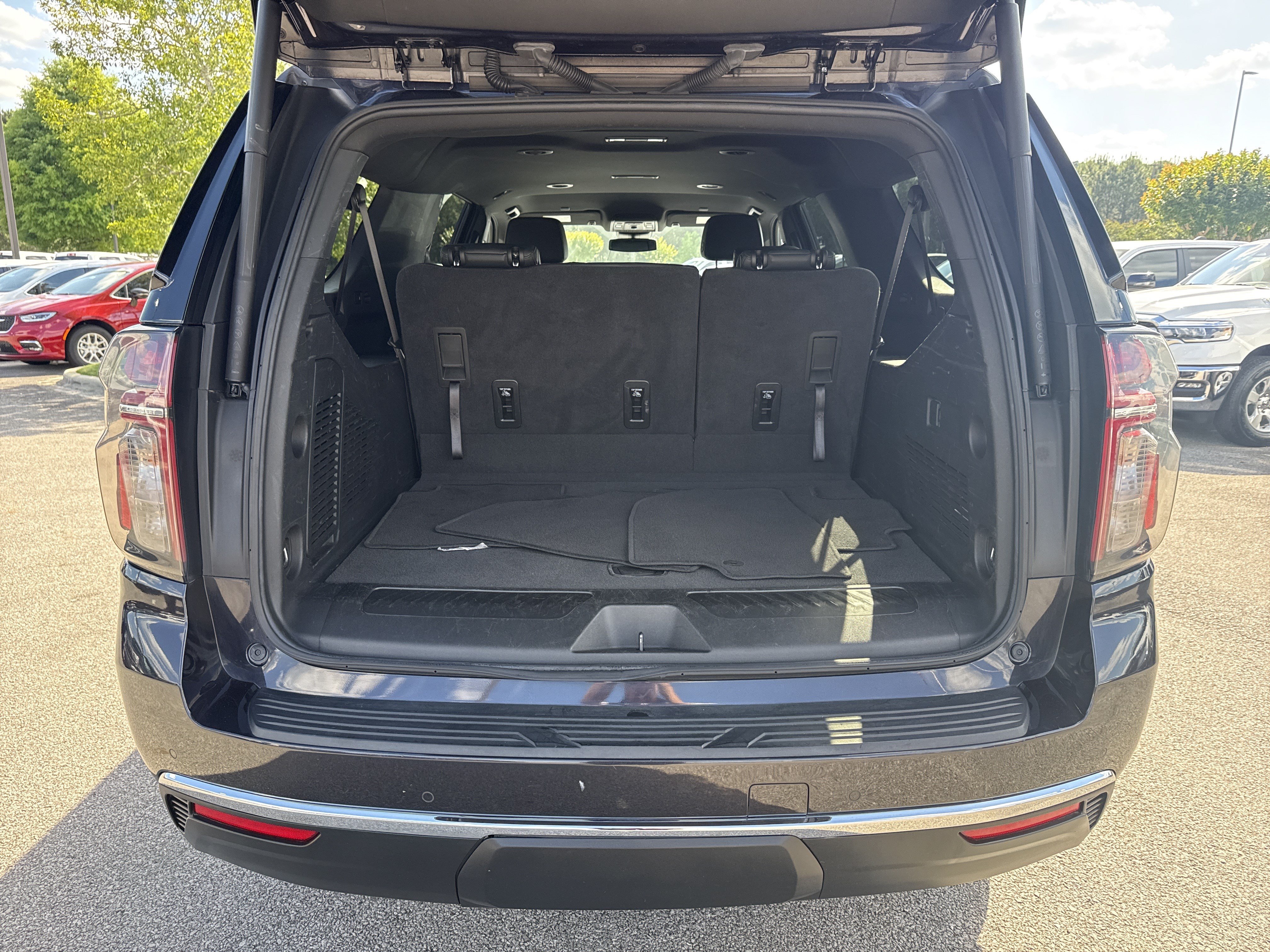 Used 2024 Chevrolet Suburban LT AWD/4WD image 20