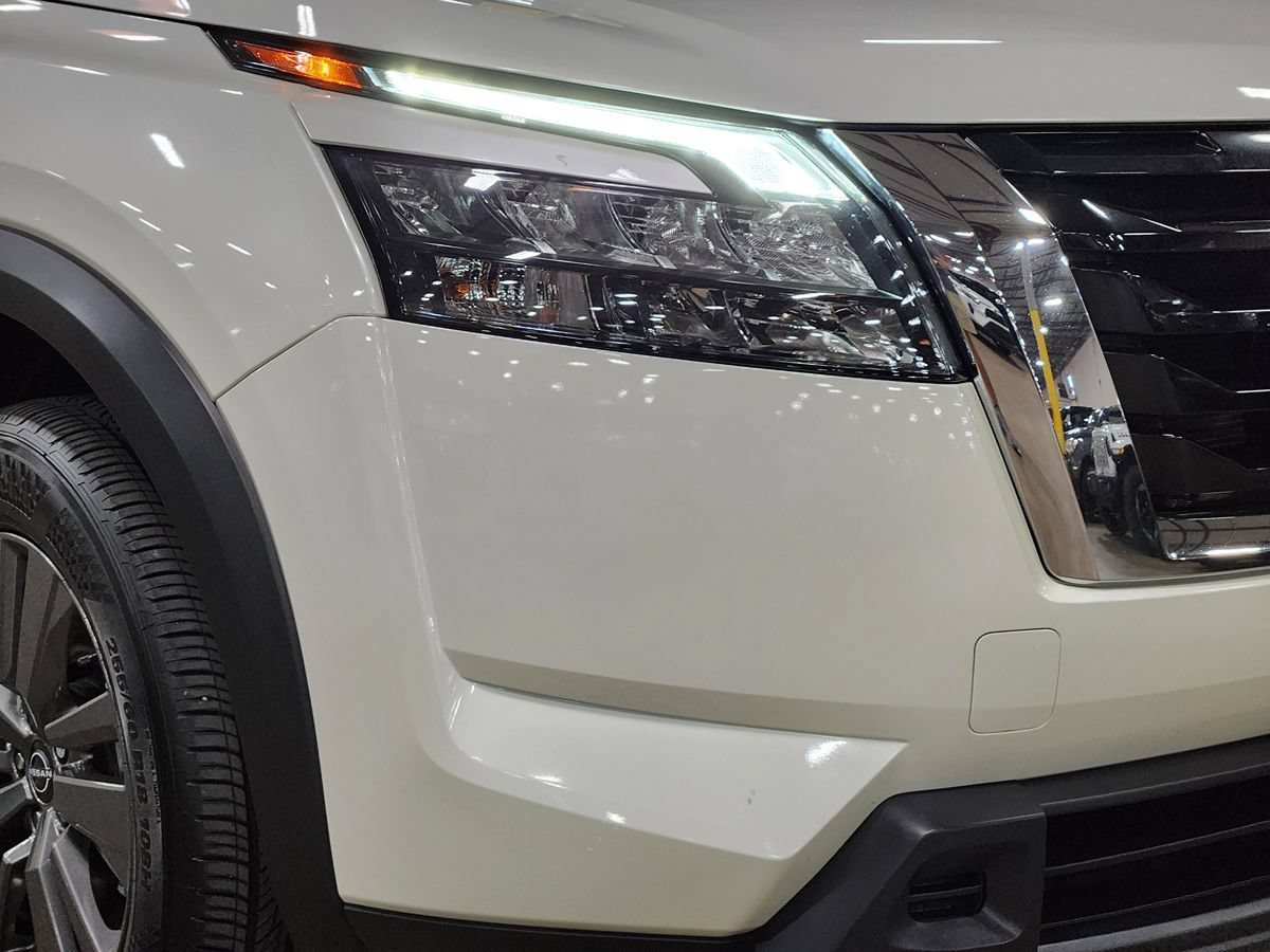 Used 2023 Nissan Pathfinder SV FWD image 8