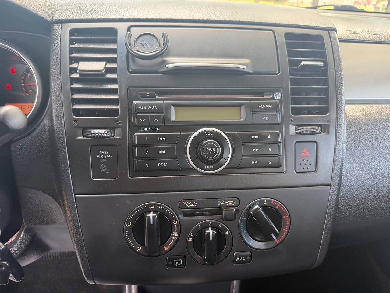 Used 2009 Nissan Versa 1.8 S w/ PWR Pkg FWD image 24