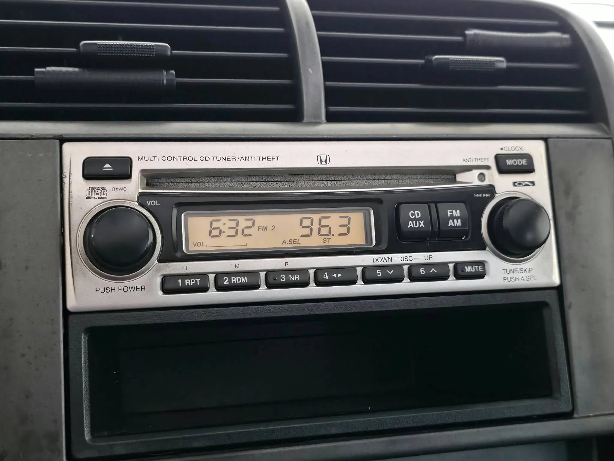 Used 2003 Honda Element DX image 19