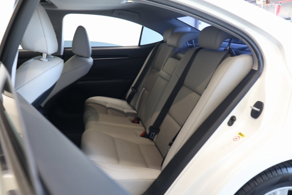 Used 2016 Lexus ES 350 image 18