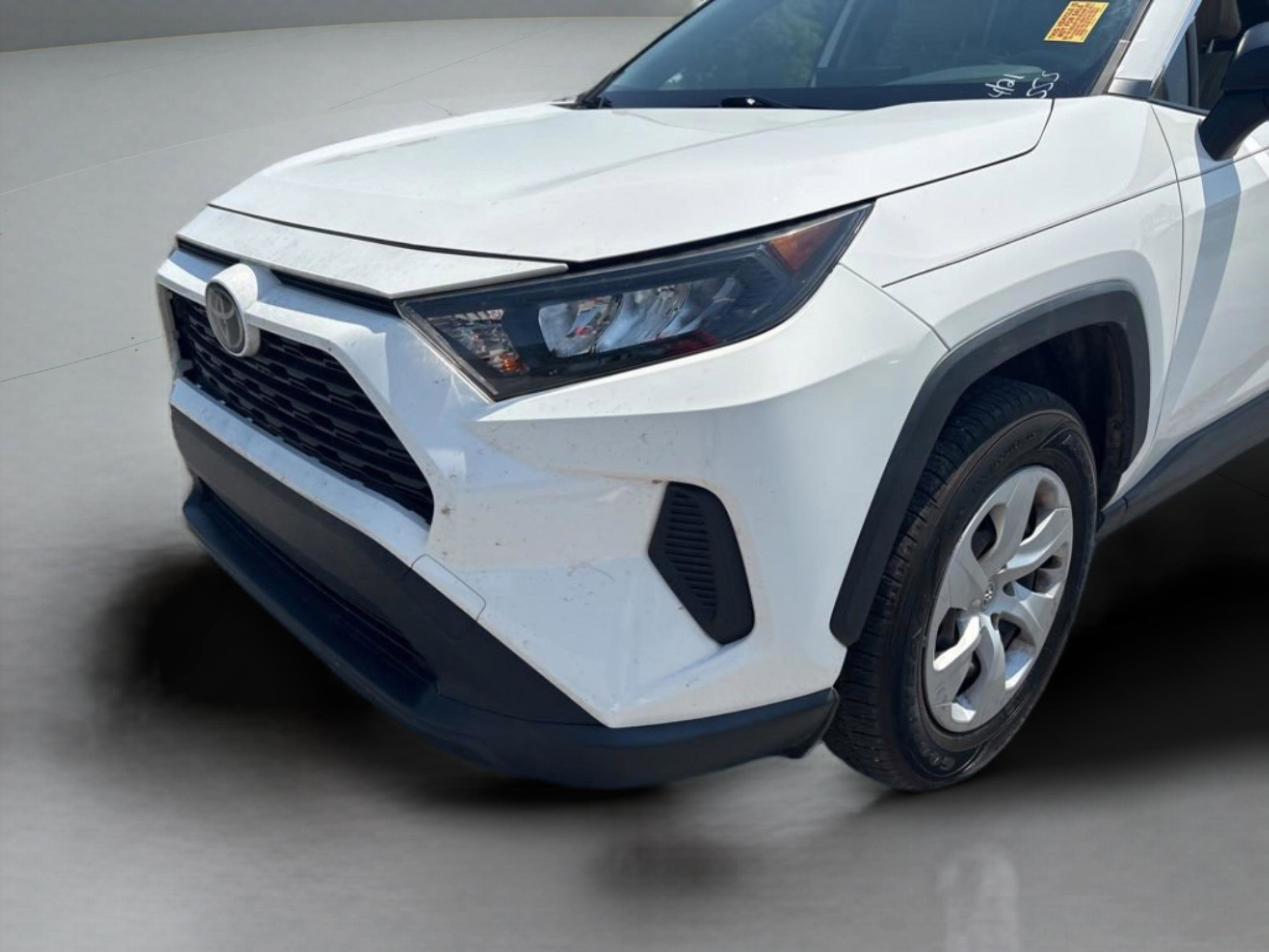 Used 2019 Toyota RAV4 LE FWD image 35