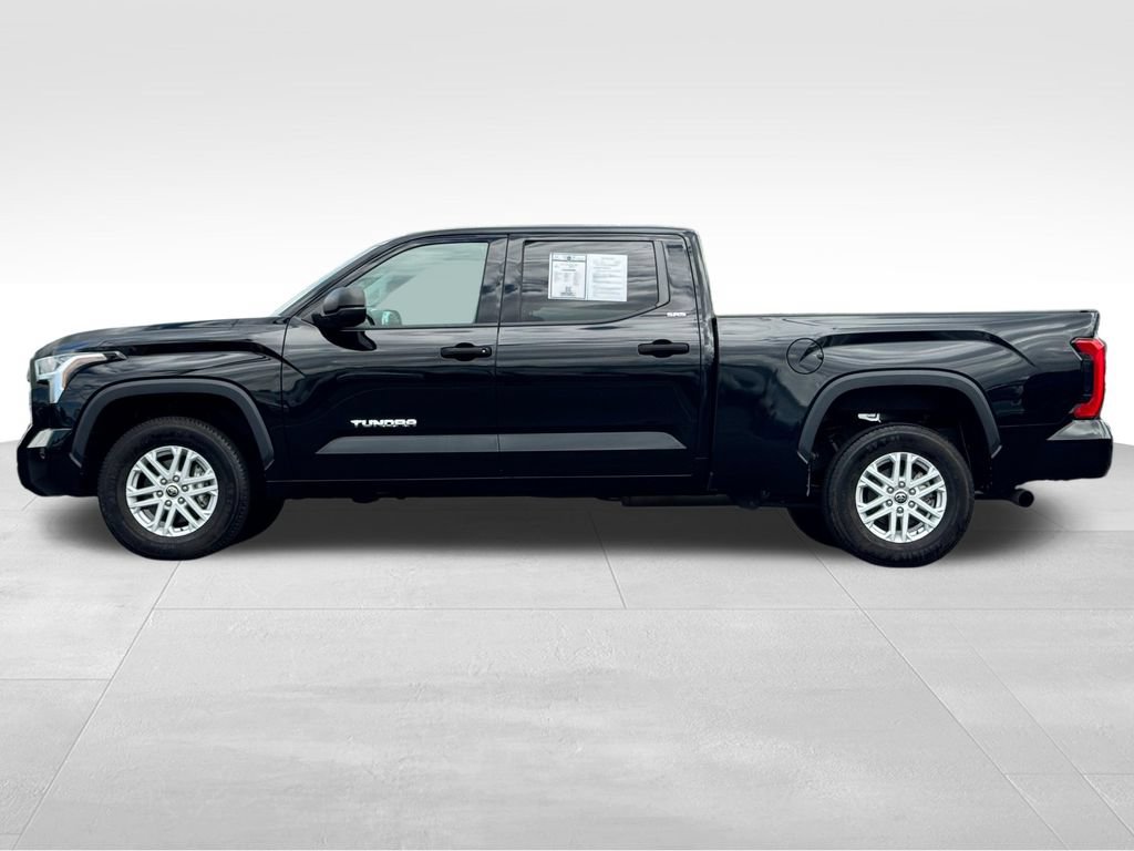 Used 2022 Toyota Tundra SR5 AWD/4WD image 4