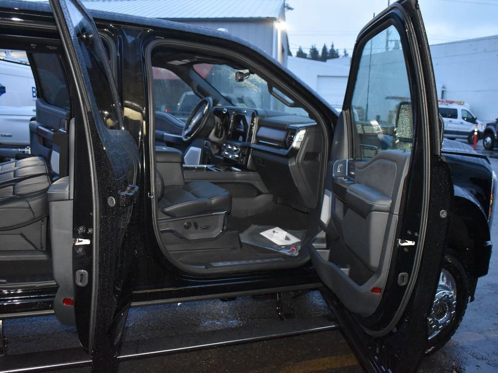 New 2026 Ford F450 Platinum w/ FX4 Off-Road Package image 18