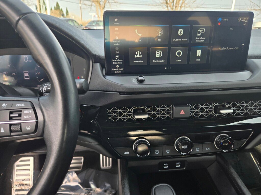 Used 2024 Honda Accord Sport image 14