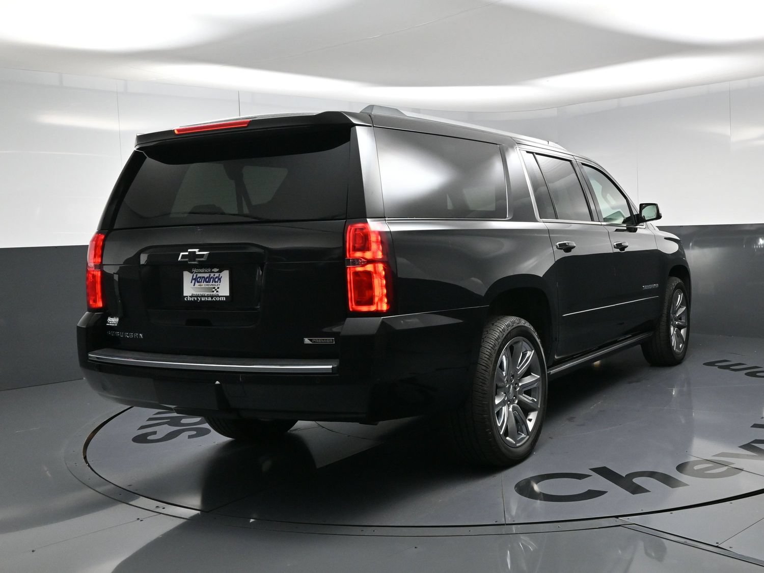 Used 2017 Chevrolet Suburban Premier AWD/4WD image 9