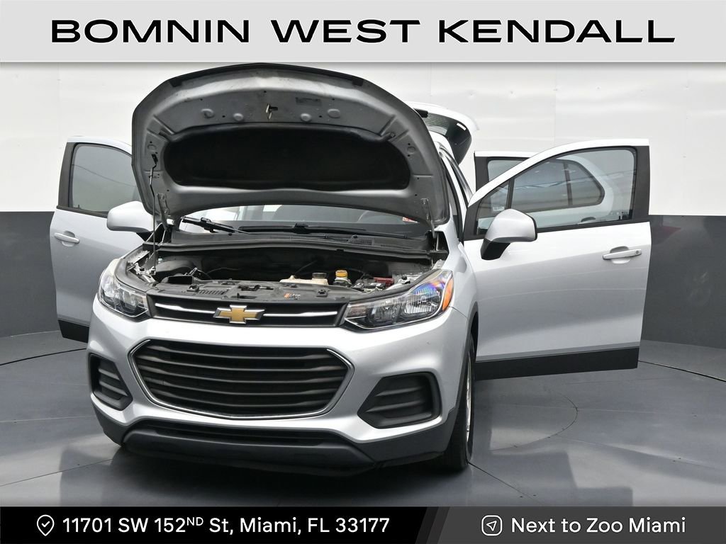 Used 2020 Chevrolet Trax LS image 34