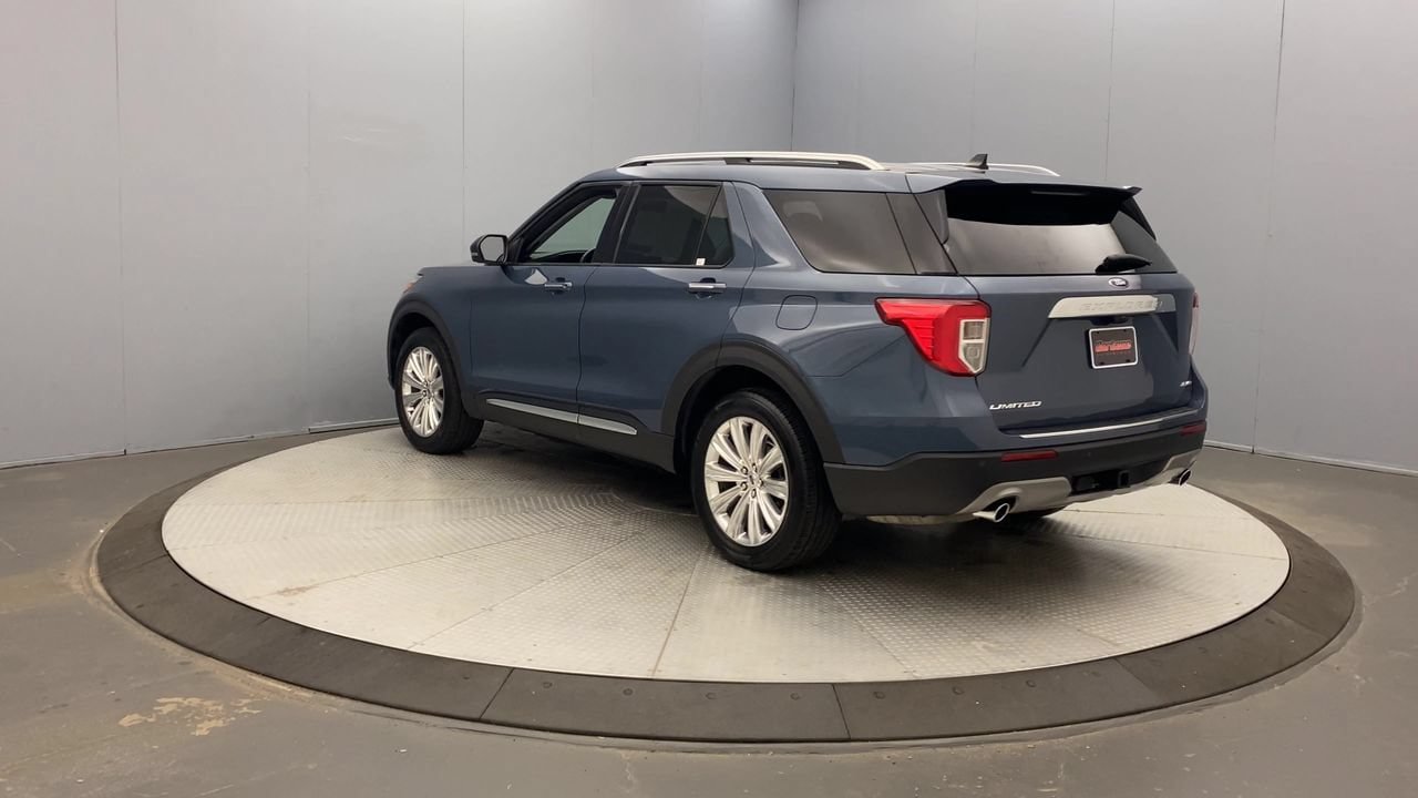 Used 2021 Ford Explorer Limited w/ Equipment Group 301A AWD/4WD image 3