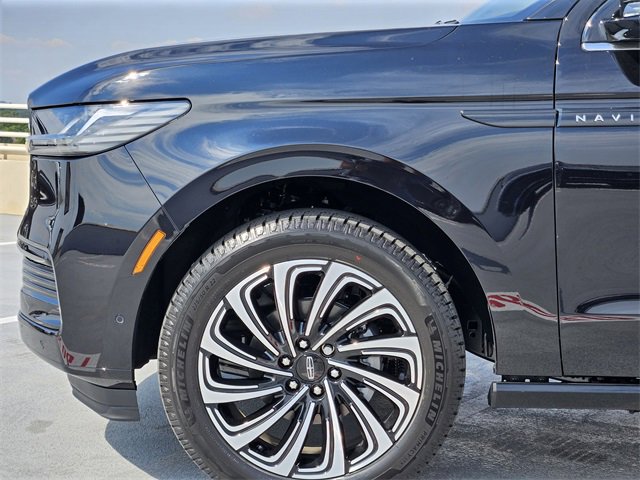 New 2025 Lincoln Navigator Black Label image 9