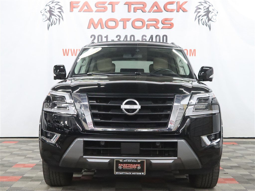Used 2022 Nissan Armada SL w/ Captain's Chairs Package image 2