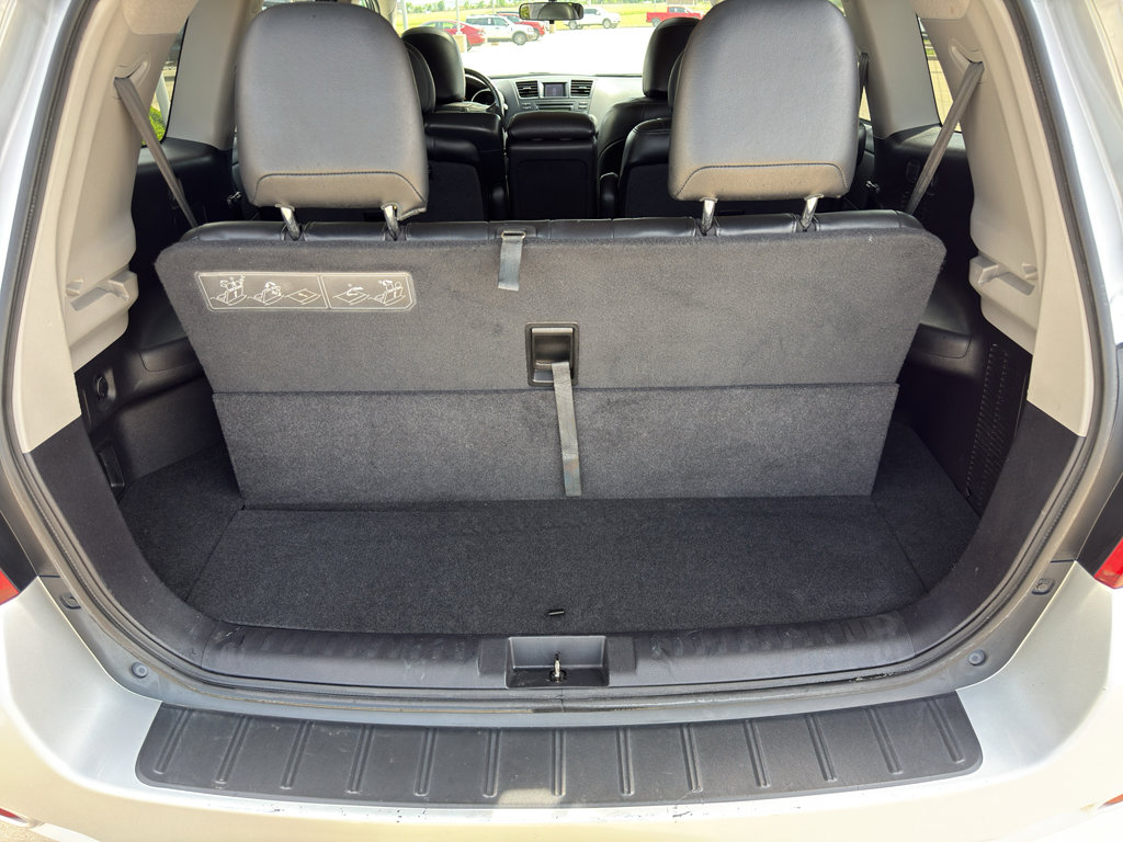 Used 2010 Toyota Highlander SE AWD/4WD image 16