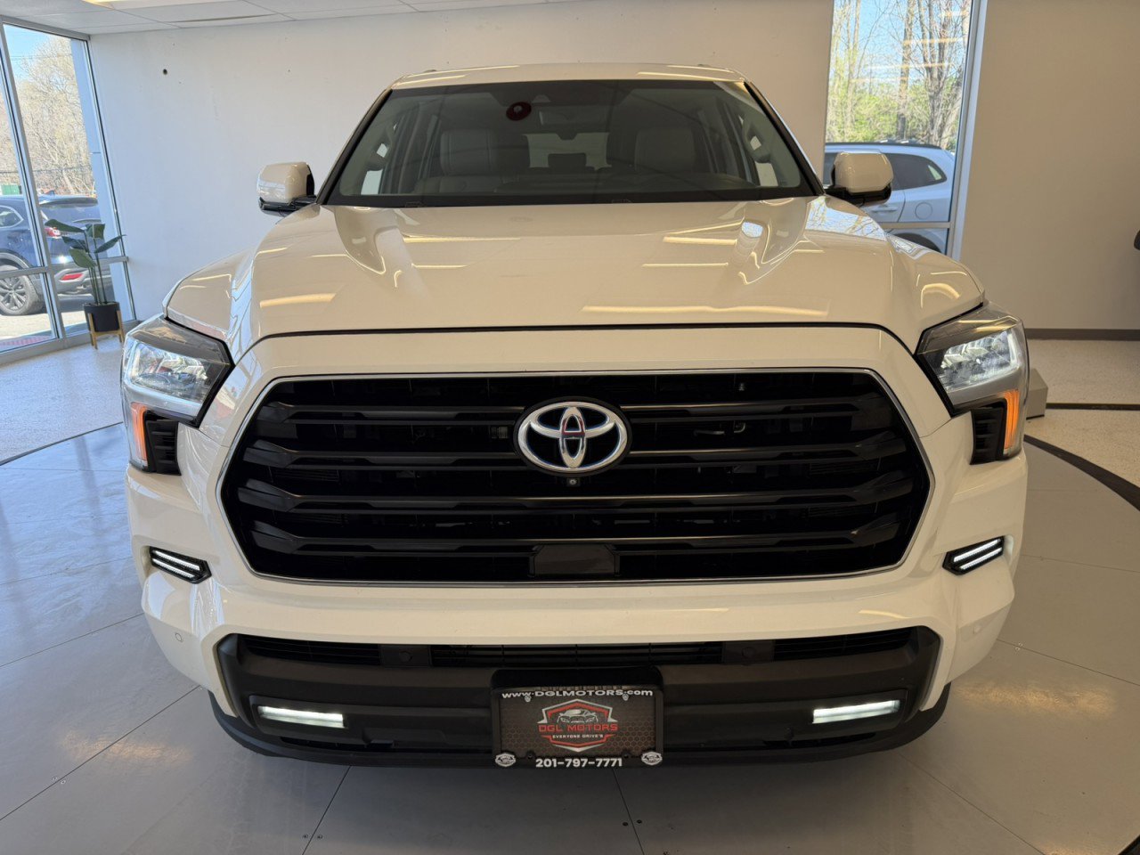 Used 2023 Toyota Sequoia SR5 w/ SR5 Premium Package image 59
