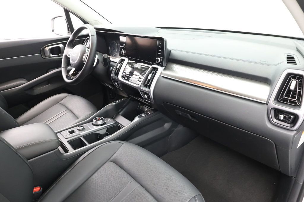 Used 2024 Kia Sorento EX image 21