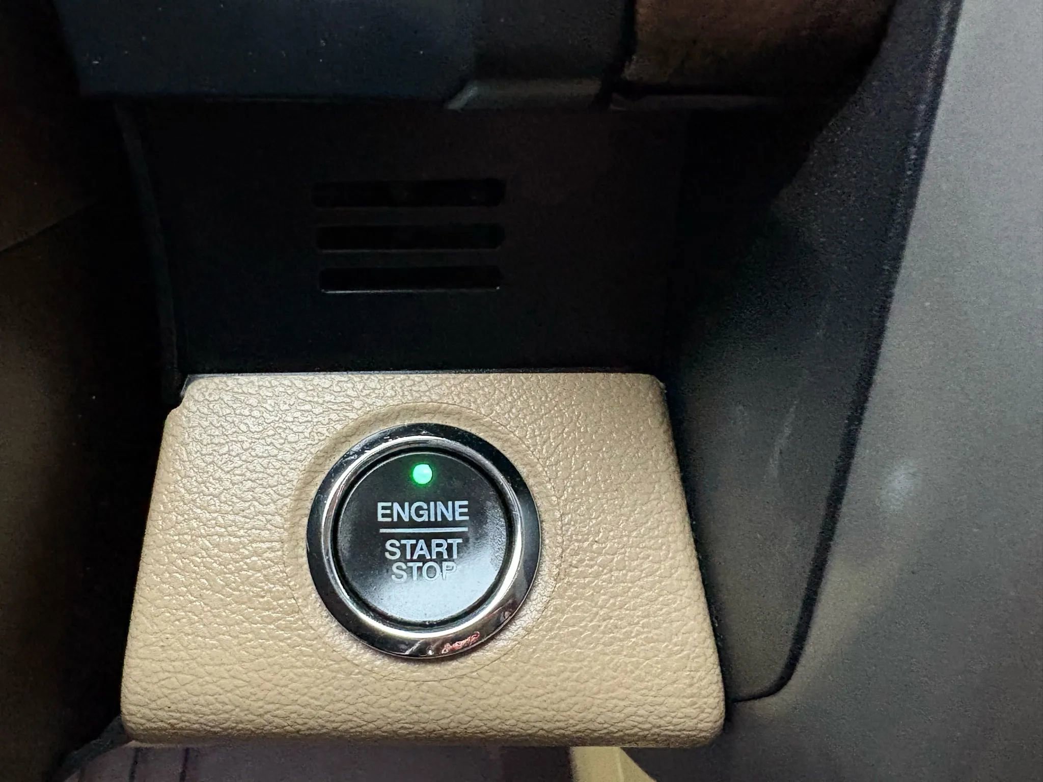 Used 2018 Ford F150 Lariat w/ Equipment Group 502A Luxury image 40