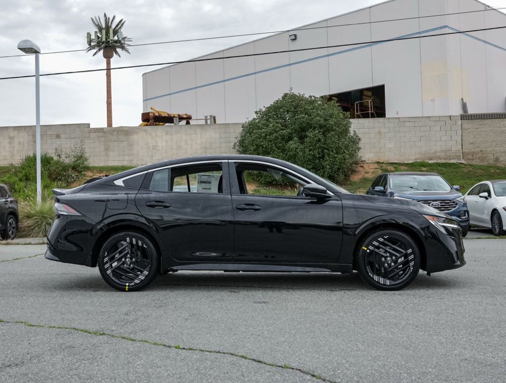 New 2026 Nissan Sentra SR w/ Floor Mat Package image 3
