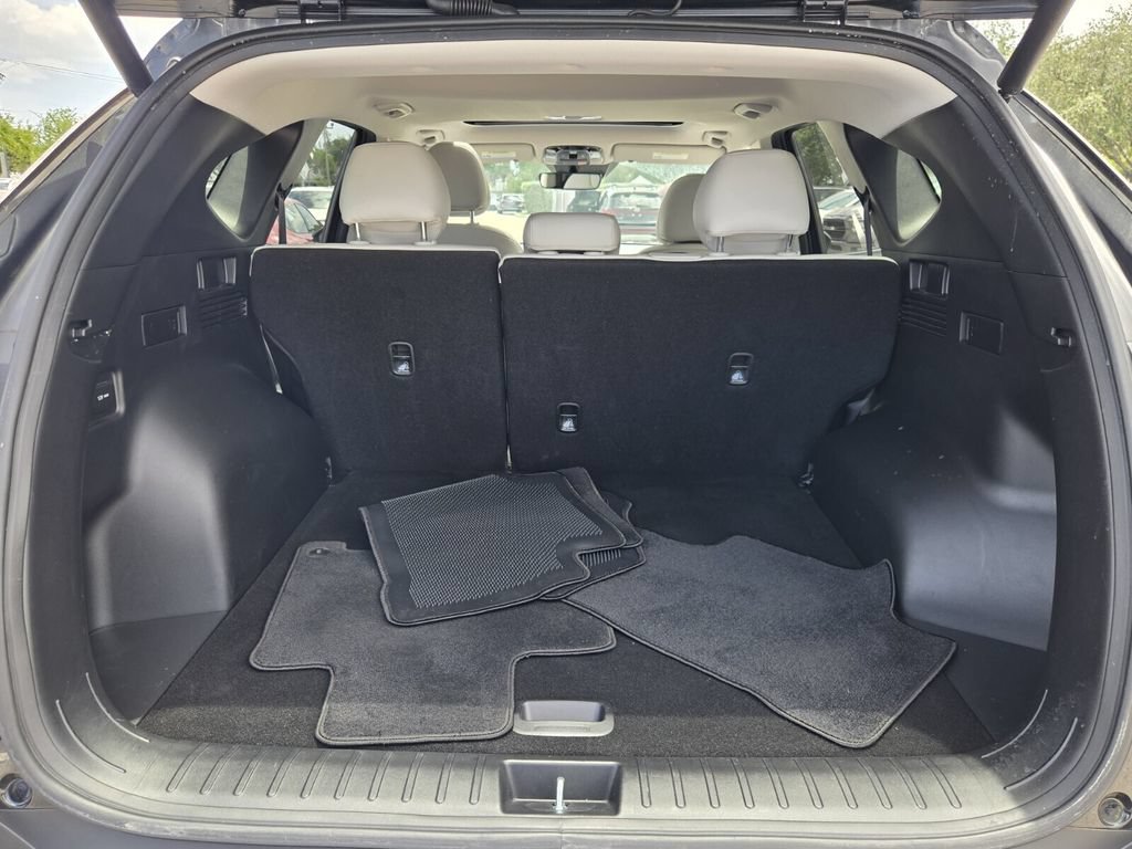 Certified 2023 Hyundai Tucson SEL w/ Convenience Package FWD image 12