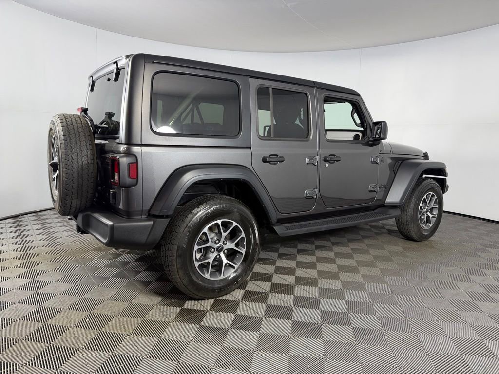 Used 2024 Jeep Wrangler Unlimited Sport AWD/4WD image 7