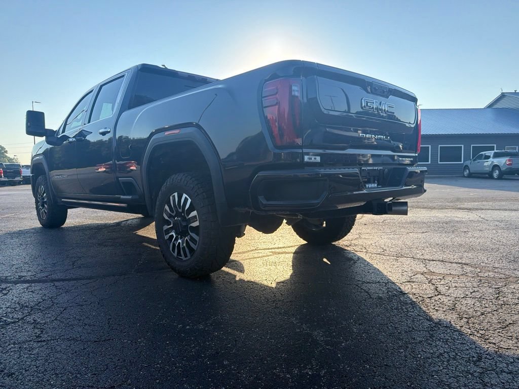 Used 2025 GMC Sierra 2500 Denali Ultimate w/ Max Trailering Package AWD/4WD image 3