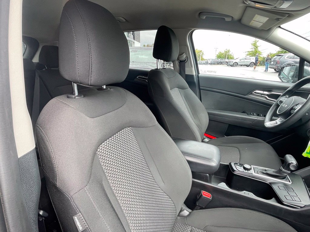 Used 2023 Kia Sportage LX FWD image 27