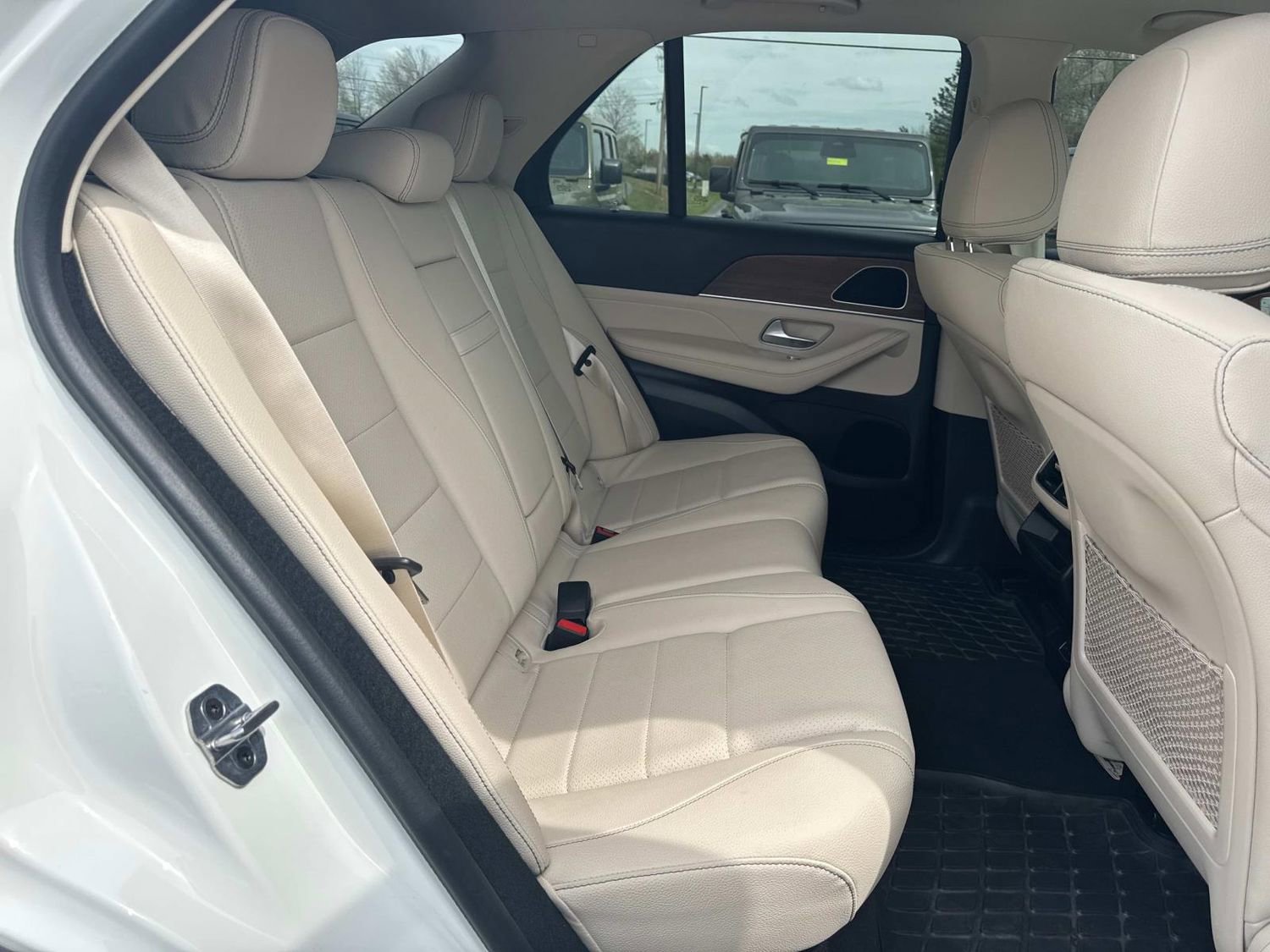 Used 2025 Mercedes-Benz GLE 350 4MATIC image 24