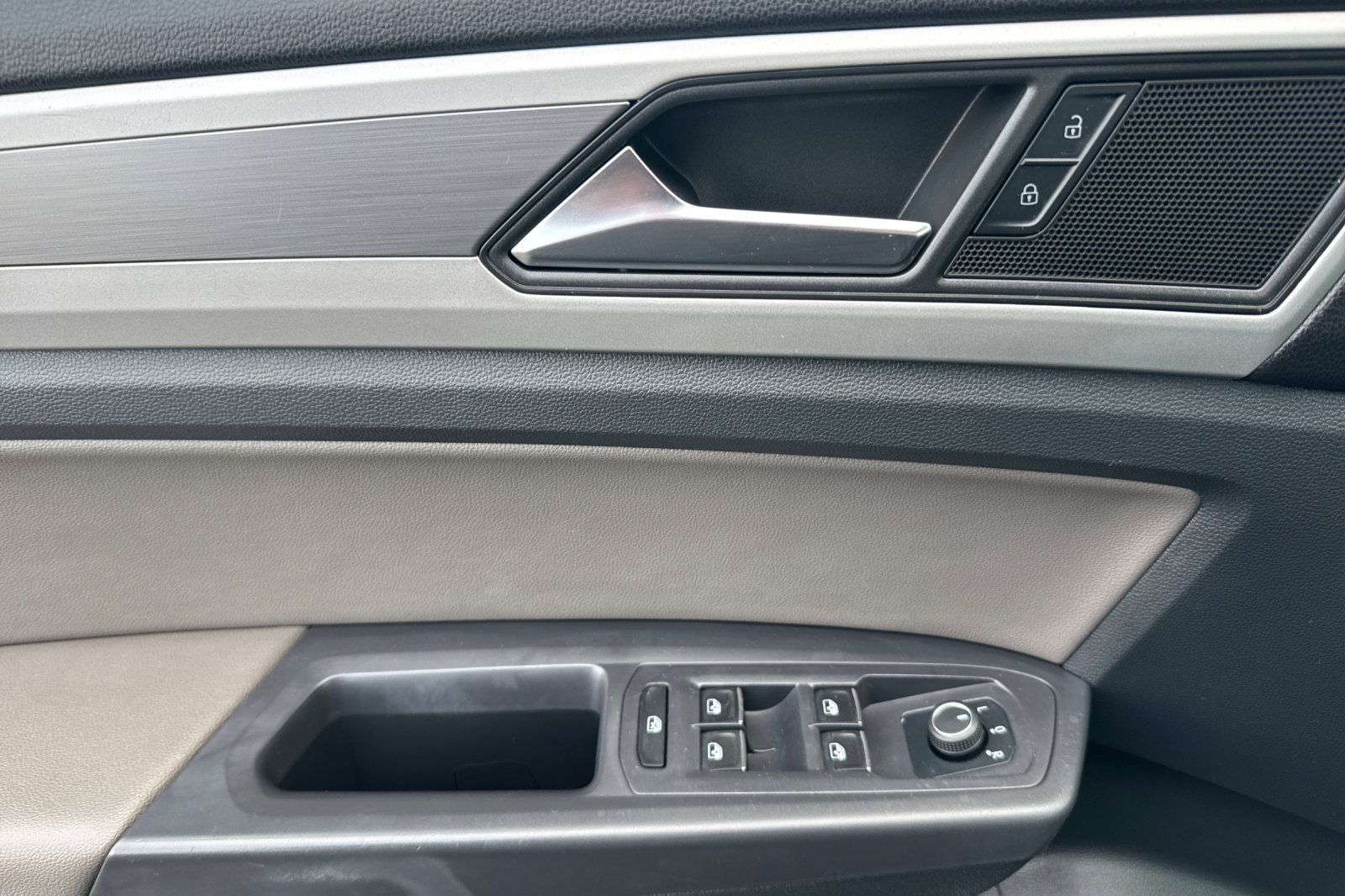 Used 2021 Volkswagen Atlas S image 10