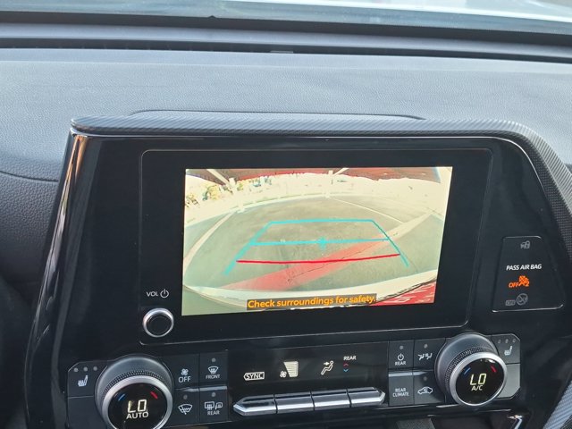 Used 2024 Toyota Highlander XSE FWD image 24