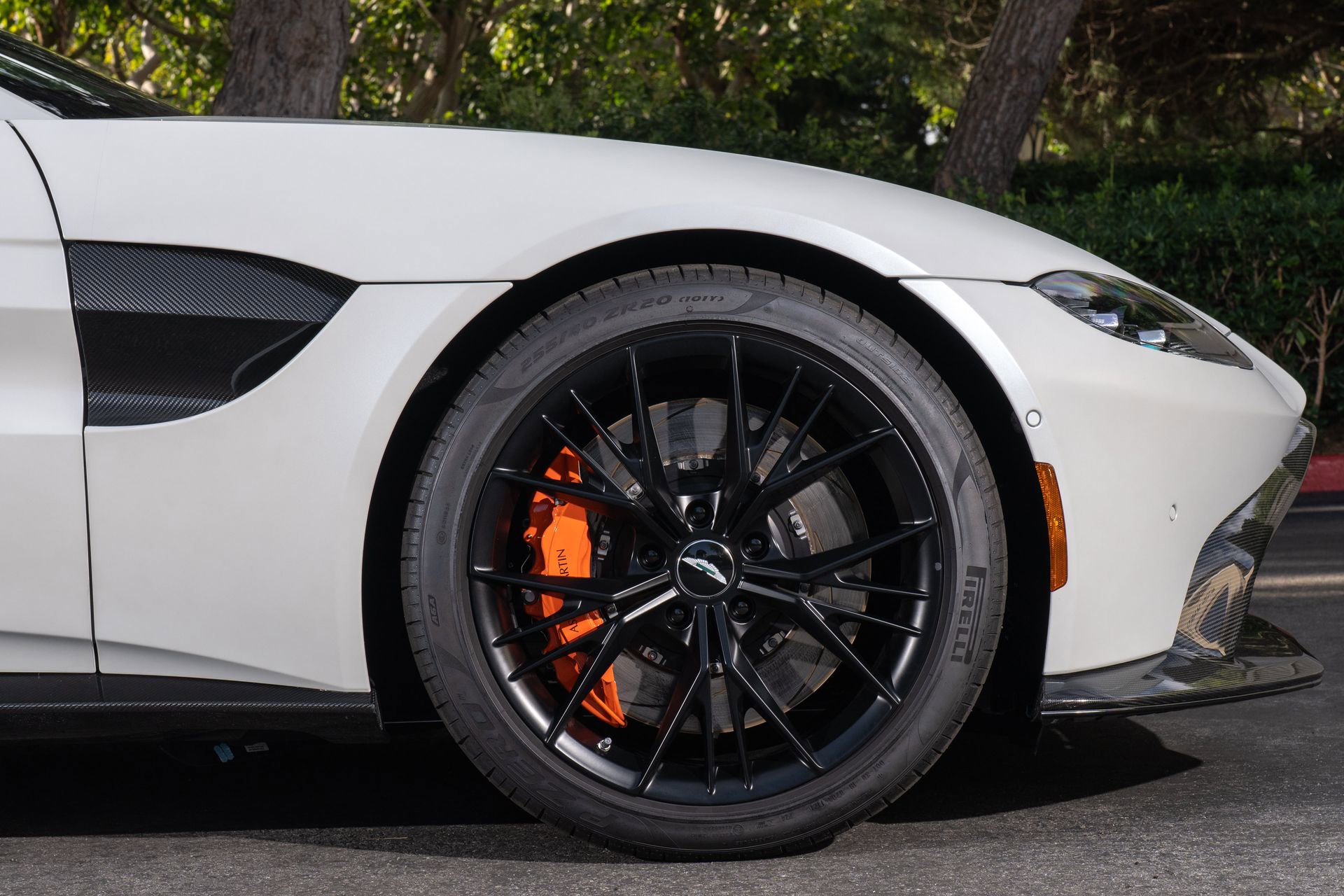 Used 2021 Aston Martin V8 Vantage Coupe RWD image 37