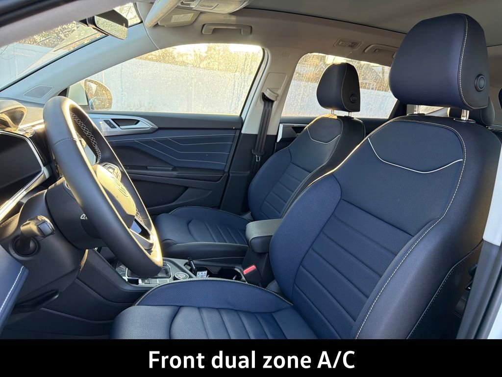 New 2026 Volkswagen Taos SEL image 10