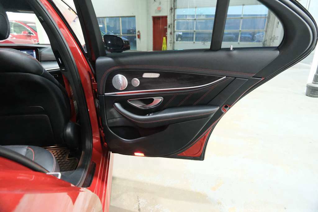 Used 2018 Mercedes-Benz E 43 AMG 4MATIC Sedan image 27